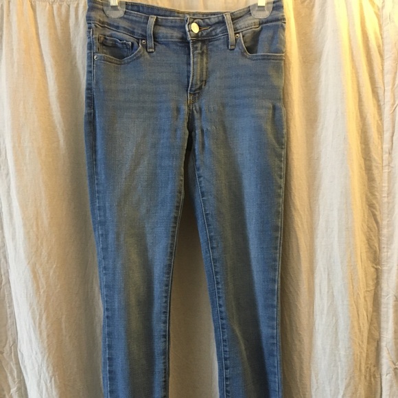 Levi’s Jeans - Picture 2 of 3